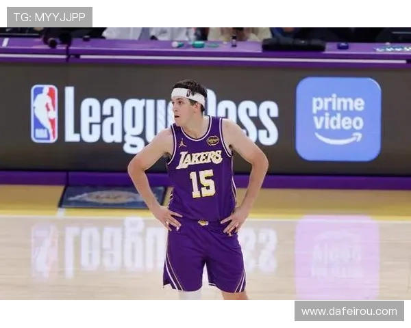 湖人全员复出对决快船 东契奇回归 里夫斯解禁